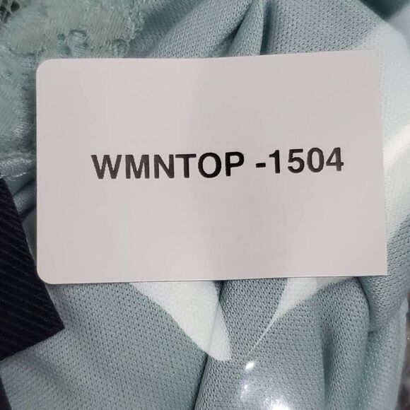 Daytrip Large Blue Lace LS Top - Picture 7 of 7